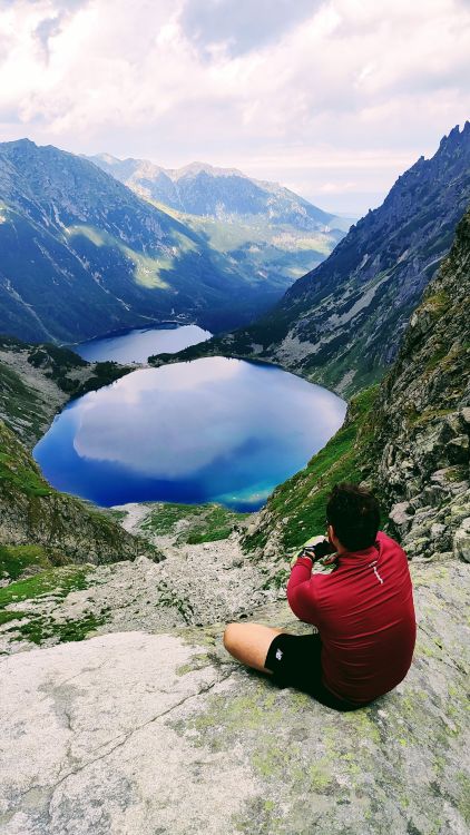 Czarny Staw pod Rysami i Morskie Oko w dole