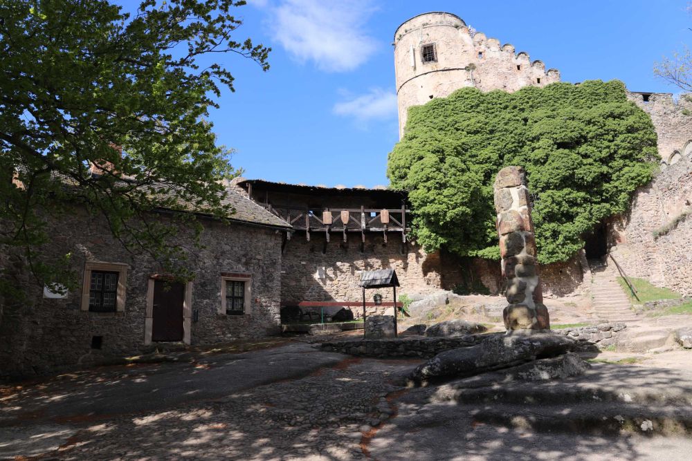 Na zamku Chojnik