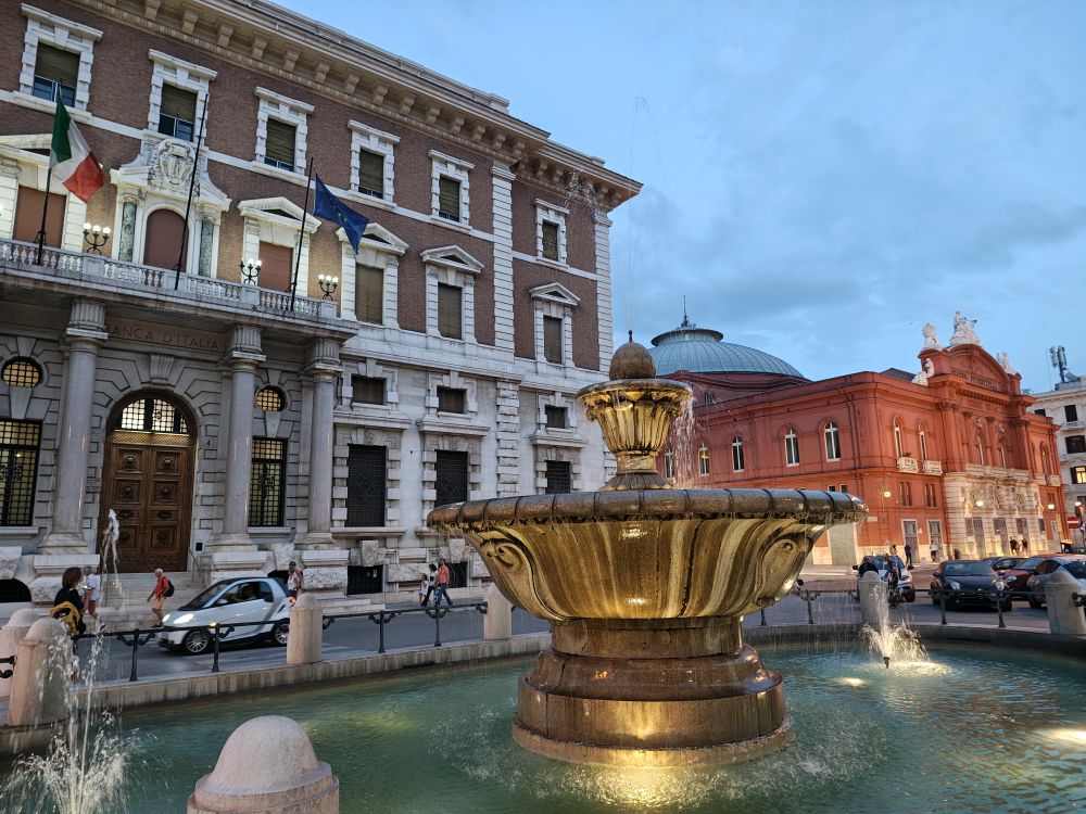 Elegancki wieczór na Corso Cavour w Bari Elegancki wieczór na Corso Cavour w Bari